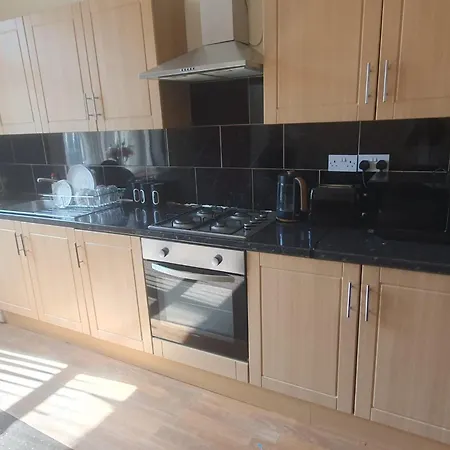 Holiday home 2-bedroom - Sleeps 4 - Free Parking *